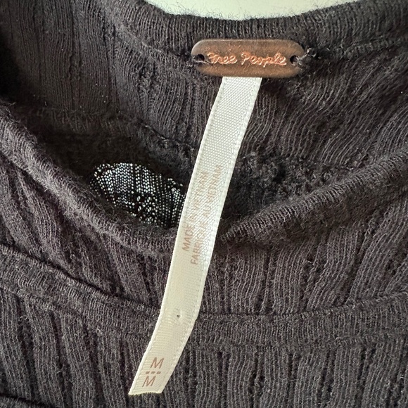 Free People black long-sleeved scoop-neck top with back tie Size M - Picture 2 of 6